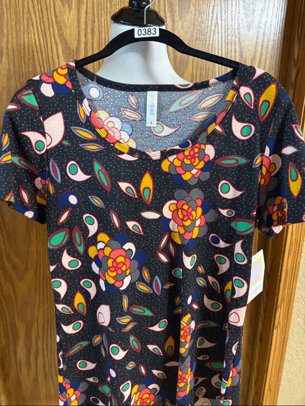 LuLaRoe Black Floral Multicolor Short Sleeve Top